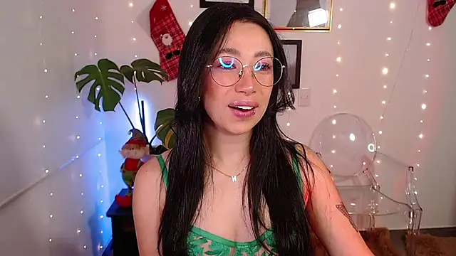 lilyy evanss online show from December 13, 2024, 11:17 pm