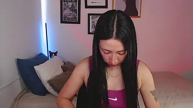 lilyy evanss online show from February 11, 2025, 7:48 pm