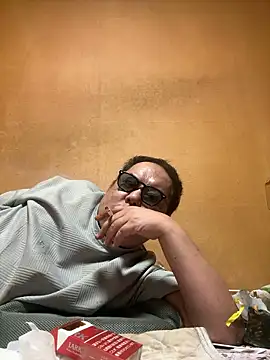 punk0805 online show from September 26, 2025, 10:52 am