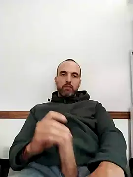 leon3875 online show from December 17, 2024, 3:28 pm