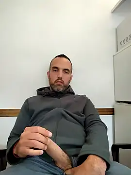 leon3875 online show from January 16, 2025, 3:24 pm