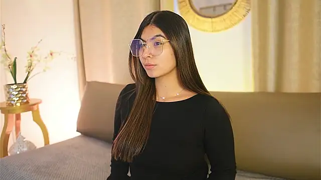 Snapshot of ShelleyMorell chatting on February 2, 2026, 12:15 pm ShelleyMorell online show from February 2, 2026, 12:15 pm