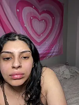 Snapshot of ThickerThanYoBitch chatting on February 19, 2026, 6:04 pm ThickerThanYoBitch online show from February 19, 2026, 6:04 pm