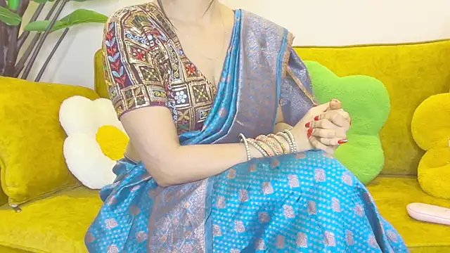 Snapshot of Monalisadon018 chatting on March 3, 2026, 3:29 pm Monalisadon018 online show from March 3, 2026, 3:29 pm