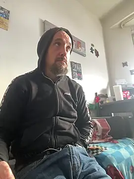 Snapshot of branleurbidu90 chatting on January 6, 2026, 9:24 am branleurbidu90 online show from January 6, 2026, 9:24 am