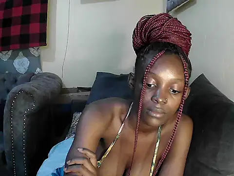 petite clara24 online show from February 25, 2025, 9:46 pm