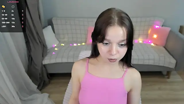 crystal lilith online show from February 15, 2026, 3:09 pm