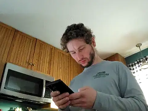 Snapshot of Seymour93 chatting on February 22, 2025, 12:40 pm Seymour93 online show from February 22, 2025, 12:40 pm