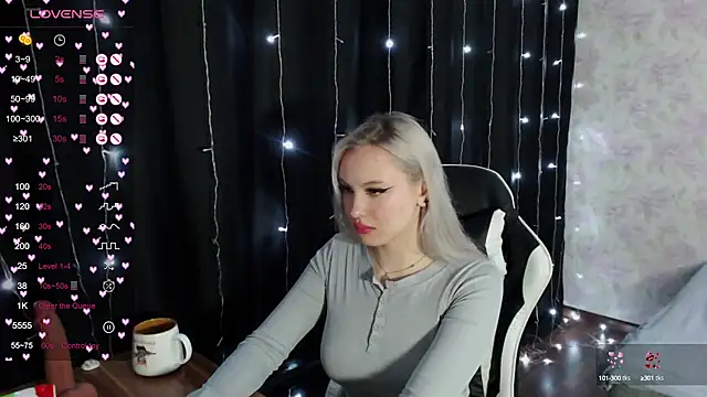 Snapshot of VikaPowers chatting on February 5, 2025, 6:04 pm VikaPowers online show from February 5, 2025, 6:04 pm