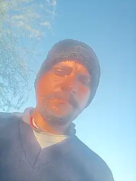 Snapshot of lovesuna chatting on January 28, 2025, 2:43 am lovesuna online show from January 28, 2025, 2:43 am