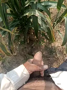 Snapshot of lovesuna chatting on October 19, 2025, 9:32 am lovesuna online show from October 19, 2025, 9:32 am