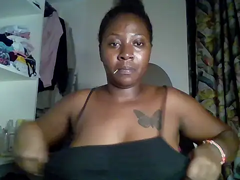 Snapshot of choco_dimples chatting on January 31, 2025, 6:36 pm choco dimples online show from January 31, 2025, 6:36 pm