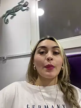 emma oxford online show from December 17, 2024, 2:33 am