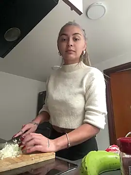 emma oxford online show from February 3, 2026, 5:18 pm