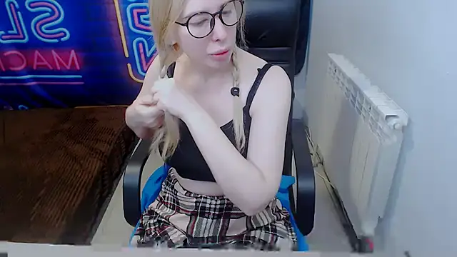 Snapshot of kerakiss877 chatting on February 20, 2026, 9:15 pm kerakiss877 online show from February 20, 2026, 9:15 pm