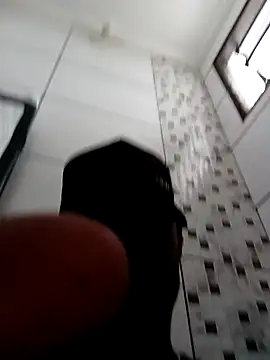 Snapshot of Beto0815 chatting on February 12, 2026, 1:28 pm Beto0815 online show from February 12, 2026, 1:28 pm