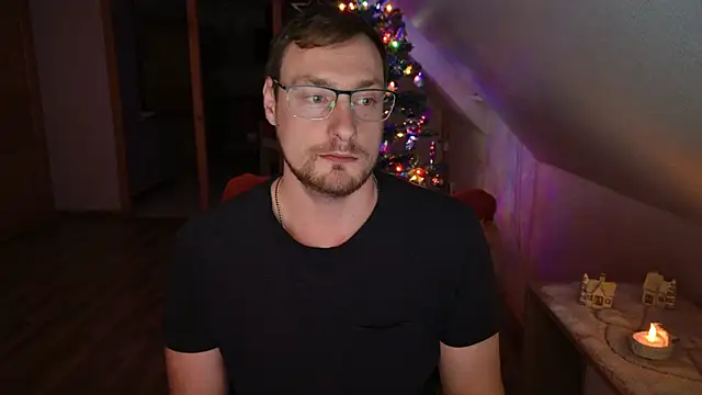 Relsxboy online show from December 10, 2024, 9:43 pm