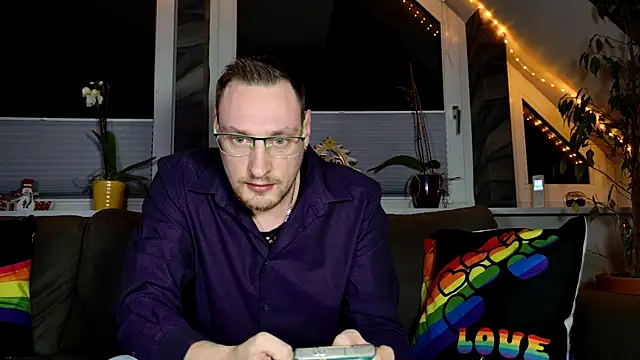 Relsxboy online show from December 24, 2024, 4:08 pm