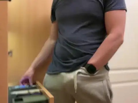 etat onn online show from November 15, 2025, 6:04 pm