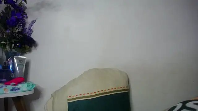 Snapshot of Eros_Smit chatting on February 13, 2026, 6:37 pm Eros Smit online show from February 13, 2026, 6:37 pm