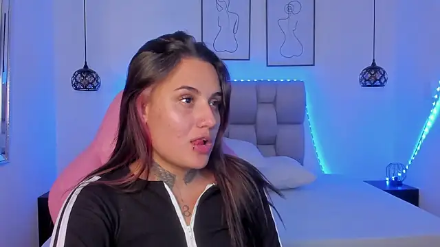 Snapshot of Susan-Sweet-7 chatting on February 9, 2026, 8:35 pm Susan-Sweet-7 online show from February 9, 2026, 8:35 pm