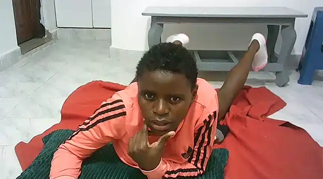 hottgirlval online show from March 12, 2025, 7:59 pm