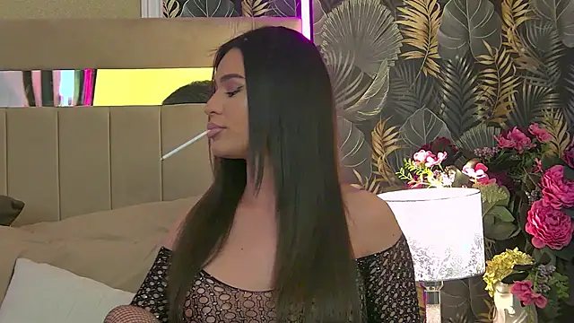 Snapshot of reyabaines chatting on February 18, 2026, 12:17 am reyabaines online show from February 18, 2026, 12:17 am