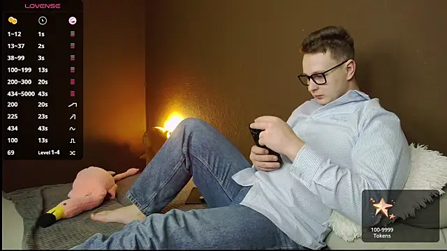 charlie smiley online show from November 25, 2025, 2:44 am