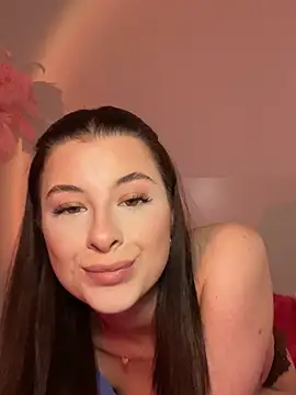 Mia-Minou online show from February 13, 2026, 4:25 pm