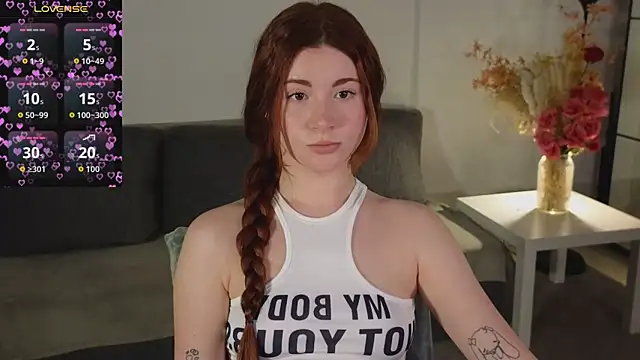 Freckle Diyana online show from December 4, 2025, 9:56 pm