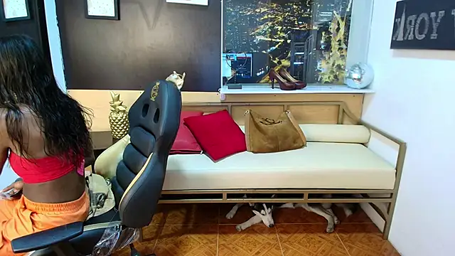 enderlis online show from February 11, 2025, 1:20 am