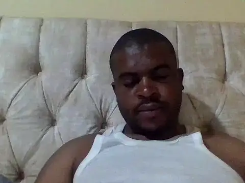 Snapshot of lui_cuuty chatting on November 5, 2025, 12:21 am lui cuuty online show from November 5, 2025, 12:21 am