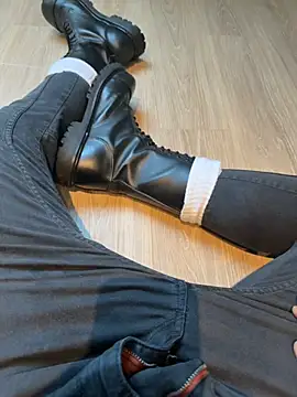 dickshome online show from December 16, 2025, 9:14 am