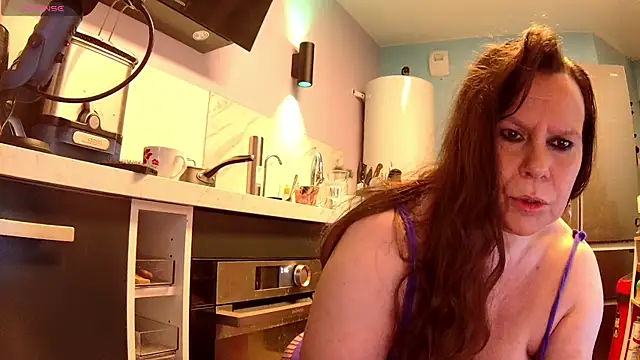 Snapshot of Endrocleia chatting on February 10, 2026, 12:48 am Endrocleia online show from February 10, 2026, 12:48 am