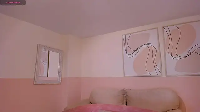 ValeriaRiveraX online show from February 13, 2025, 7:24 am