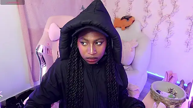 Snapshot of Queen_perla_ chatting on December 17, 2025, 11:11 pm Queen perla online show from December 17, 2025, 11:11 pm