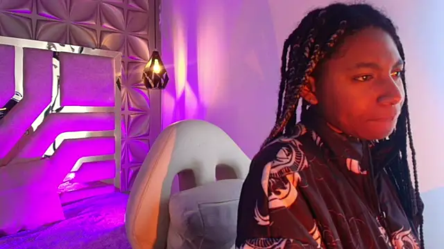 Snapshot of Queen_perla_ chatting on February 11, 2026, 11:37 am Queen perla online show from February 11, 2026, 11:37 am