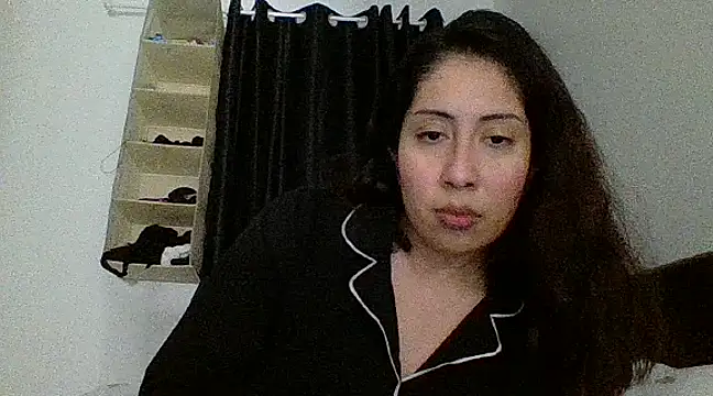 LorenaAnderson online show from February 6, 2025, 2:44 am