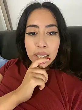 LorenaAnderson online show from October 7, 2025, 8:50 pm