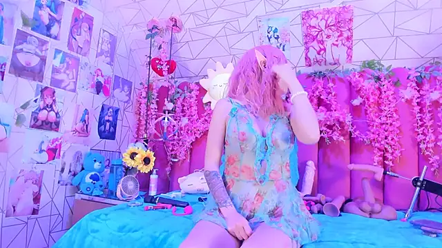 Snapshot of Alicebenett chatting on February 10, 2026, 10:14 pm Alicebenett online show from February 10, 2026, 10:14 pm