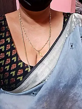 Snapshot of ananya956 chatting on December 14, 2025, 1:33 am ananya956 online show from December 14, 2025, 1:33 am