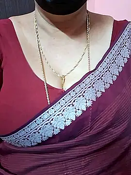 Snapshot of ananya956 chatting on December 22, 2025, 5:43 pm ananya956 online show from December 22, 2025, 5:43 pm