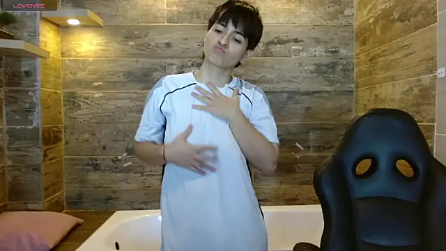 Snapshot of Bryce_Evans chatting on December 20, 2025, 9:00 pm Bryce Evans online show from December 20, 2025, 9:00 pm