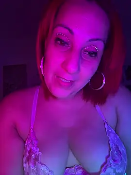 Snapshot of DeeLight124 chatting on February 4, 2026, 6:41 am DeeLight124 online show from February 4, 2026, 6:41 am