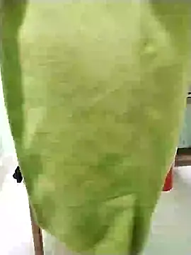 Snapshot of Luxcute286 chatting on February 17, 2025, 10:36 pm Luxcute286 online show from February 17, 2025, 10:36 pm