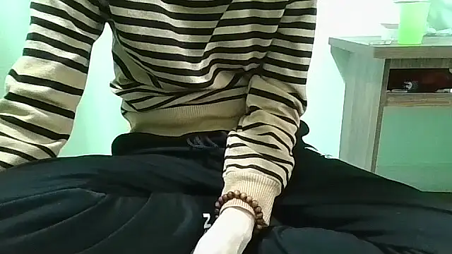 Snapshot of Luxcute286 chatting on March 13, 2025, 6:26 am Luxcute286 online show from March 13, 2025, 6:26 am