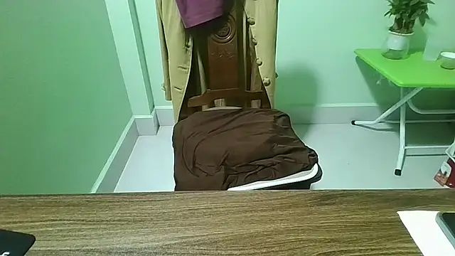 Snapshot of Luxcute286 chatting on March 21, 2025, 3:24 pm Luxcute286 online show from March 21, 2025, 3:24 pm