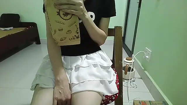 Snapshot of Luxcute286 chatting on September 14, 2025, 11:59 pm Luxcute286 online show from September 14, 2025, 11:59 pm