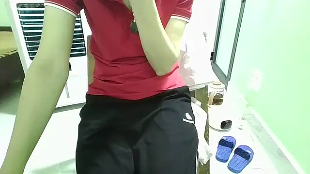 Snapshot of Luxcute286 chatting on September 25, 2025, 10:46 pm Luxcute286 online show from September 25, 2025, 10:46 pm