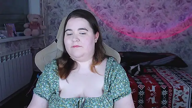 Estelle Hicks online show from February 15, 2026, 6:59 pm